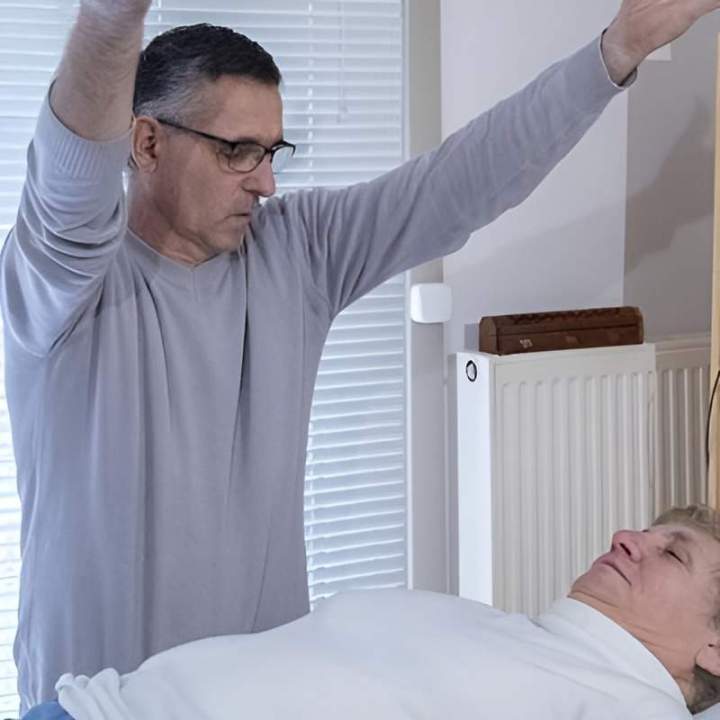 Pierre LATHULIÈRE, magnétiseur à Craponne, vous aide à guérir après quelques séances, grâce à des méthodes naturelles et efficaces.